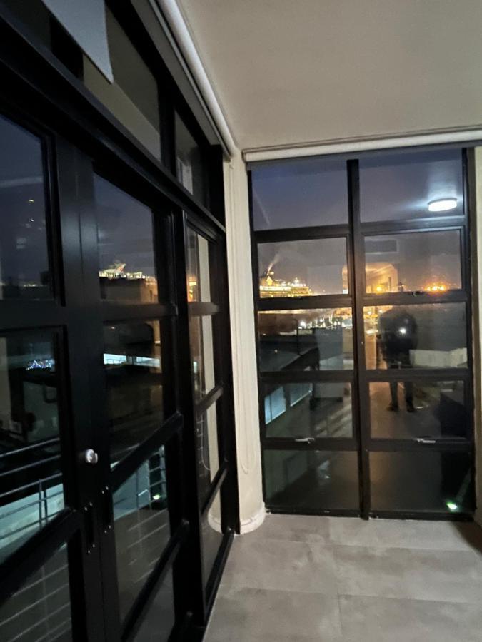 39 Harbour View * Durban